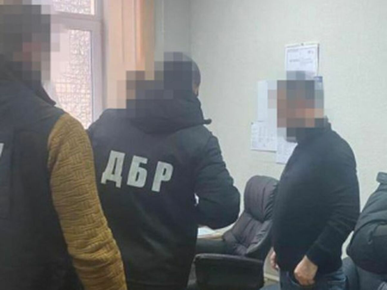 За взятки таможенники обещали не создавать препятствий при оформлении товара