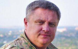 У разі воєнної операції людей не кинуть напризволяще, запевнив Крищенко