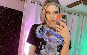 Весной 2020 года Граймс впервые стала матерью