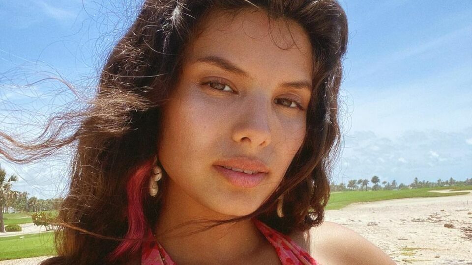 Michelle Andrade засветила фигуру в разных купальниках