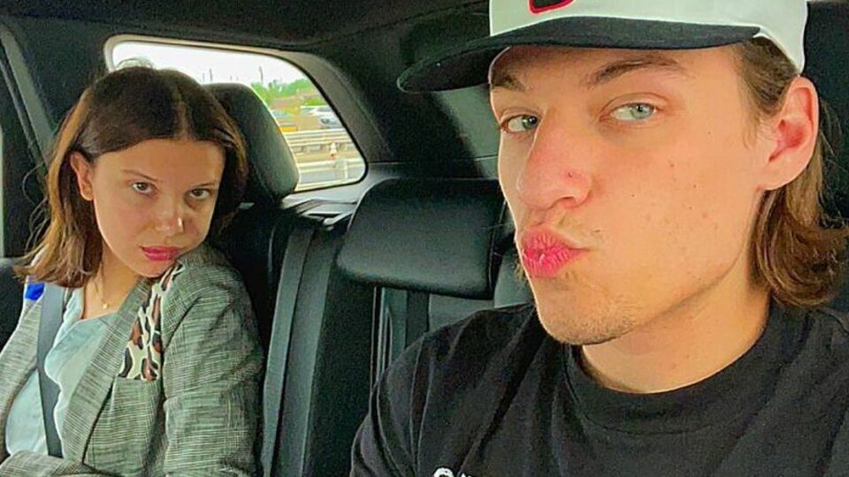 О романе Милли Бобби Браун и Джейка Бон Джови стало известно в июне 2021 года