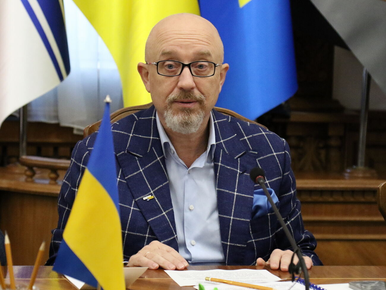 Резніков сказав, що українські військові зміцнюють напрямки, де є "найбільші ризики"
