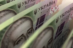 Однією з можливостей перекрити недобір із запозичень агентство "РБК-Україна" назвало недофінансування видаткової частини держбюджету на 15–20 млрд грн