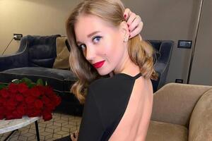 Асмус показала фото у стилі ню