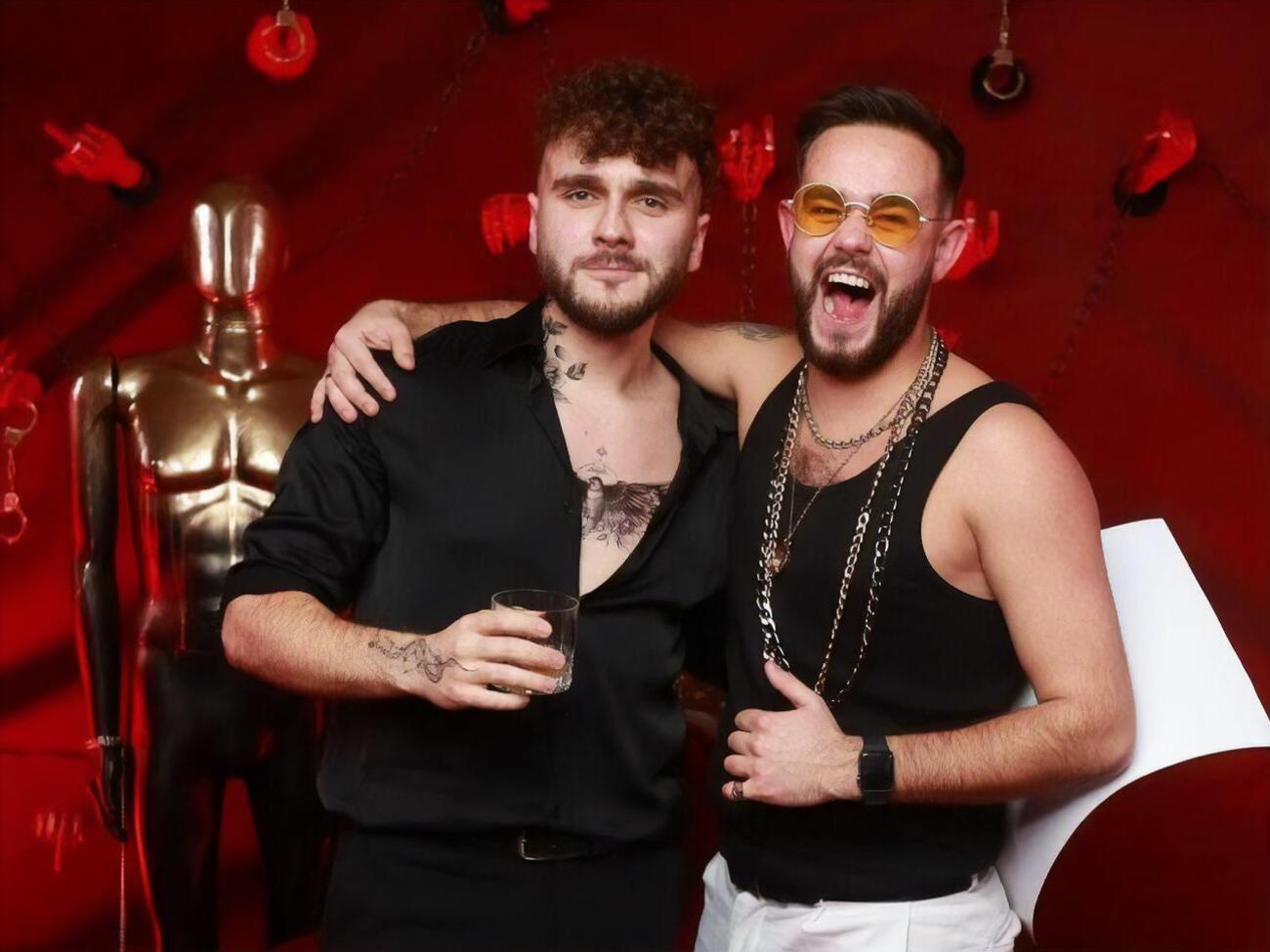 Лесик (справа) был среди гостей на дне рождения у Залиско (слева)