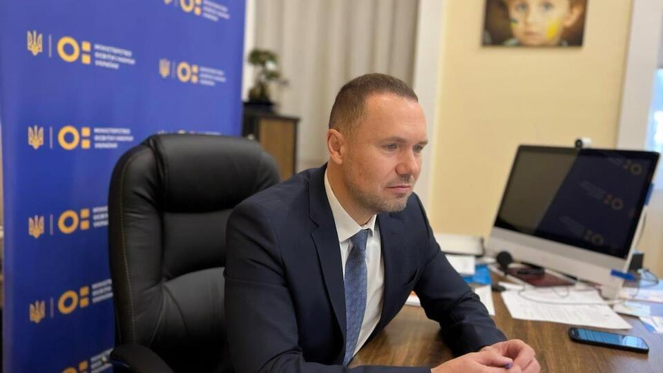 Шкарлет: Зменшується кількість відсторонених працівників загальноосвітніх установ