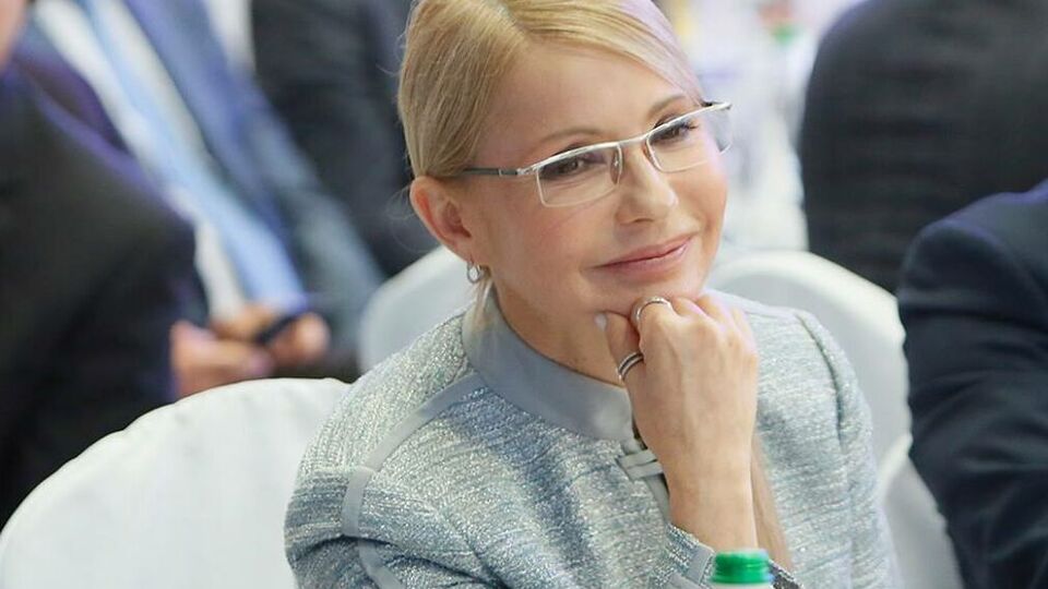 61-річна Тимошенко у 2021 році віддавала перевагу білому та чорному кольору
