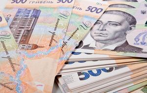 Курс гривны к доллару вырос на одну копейку: с 27,22 грн/$ до 27,21 грн/$