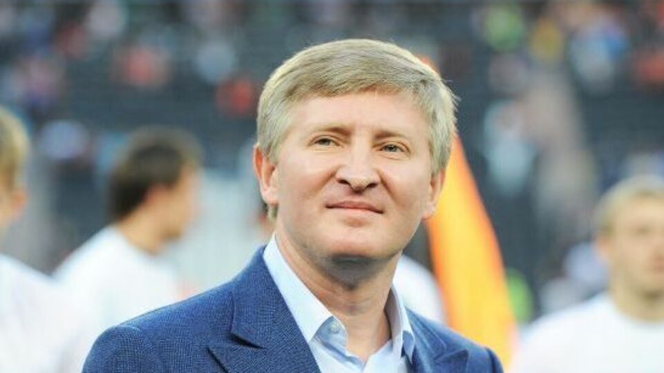 Управління державою довірила б фінансово-промисловій групі Ахметова половина з тих, хто б підтримав ідею передати владу від політиків ФПГ