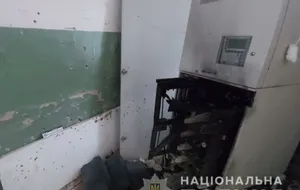 Гроші з банкомата зловмисники забрали, суму збитків установлюють