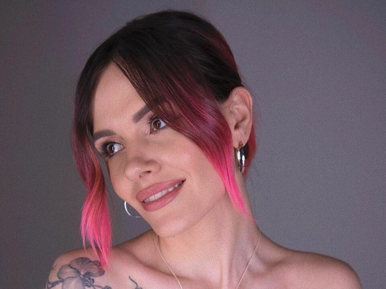 MamaRika&nbsp;рассказала, что носит белье, которое "не травмирует и круто держат сисяо"