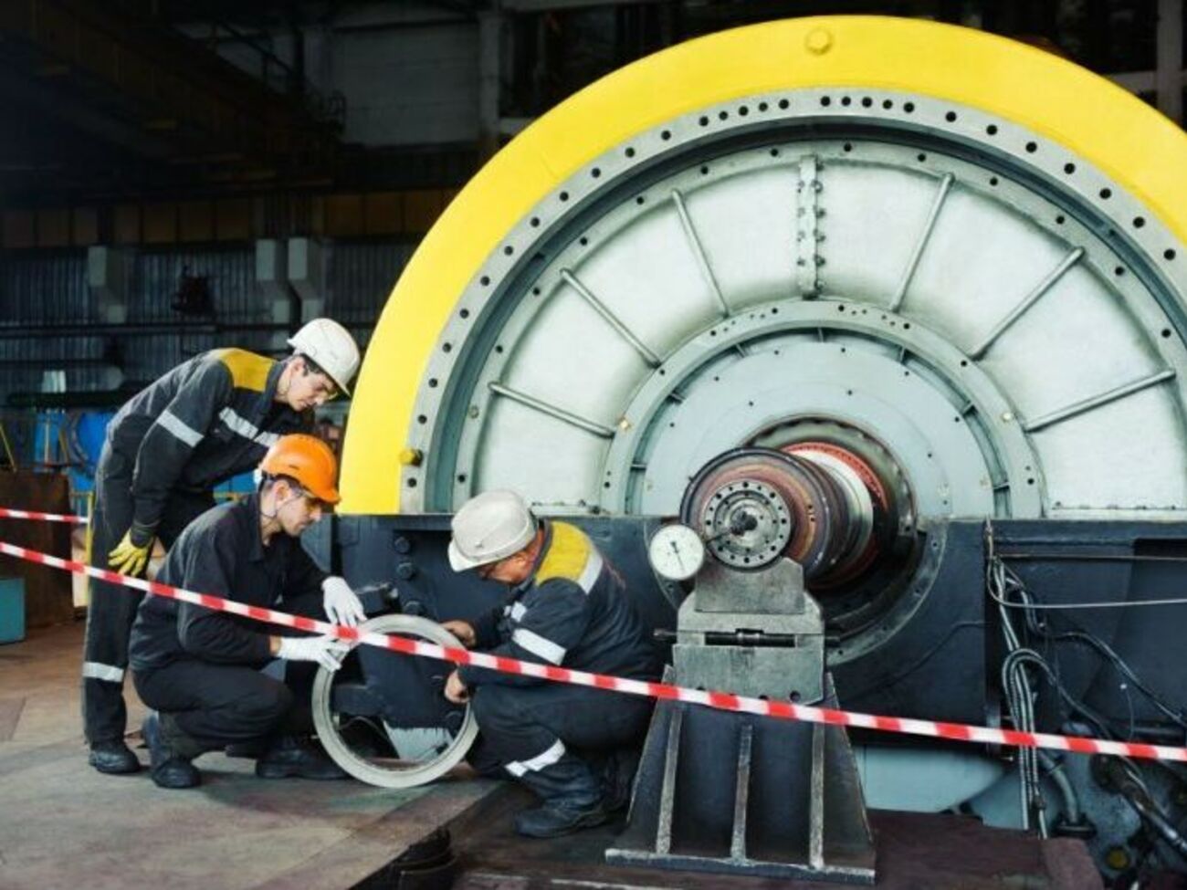 На стадії реалізації перебуває чотири ремонти блоків на Луганській, Ладижинській, Курахівській та Придніпровській ТЕС