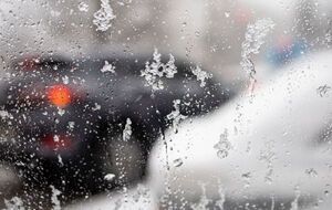 У Києві прогнозують мокрий сніг, на дорогах буде слизько