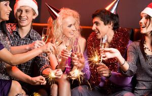 1 января можно встретиться с друзьями у кого-то дома или в ресторане
