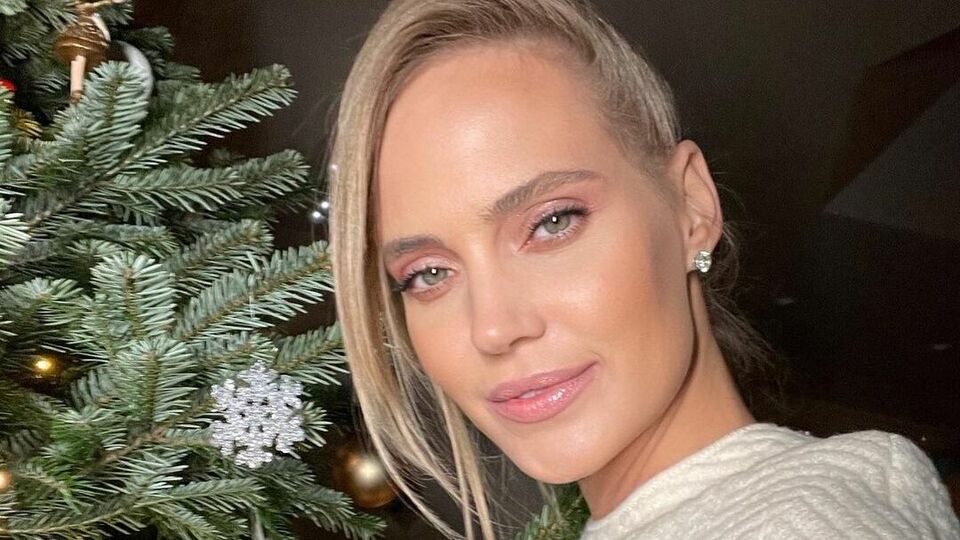 Глюк'оZа: Оцените образ от 1 до 10