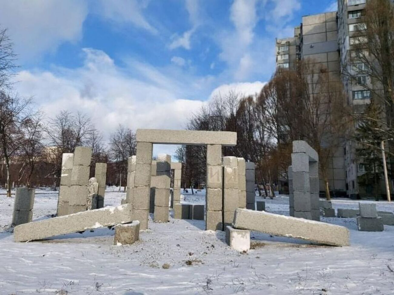 Автор инсталляции утверждает, что она еще не завершена