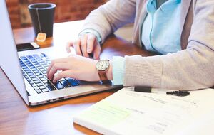 В рамках национального проекта "Ноутбук каждому учителю" для педагогов купили более 61 тыс. компьютеров