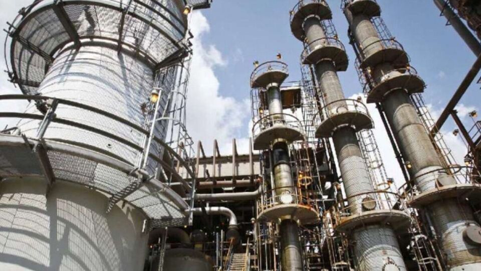 Согласно условиям соглашения, все движимое и недвижимое имущество бывшего завода "Крымский титан" переходит в собственность покупателя