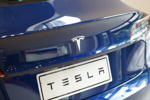 В автомобилях Tesla обнаружили дефект багажников