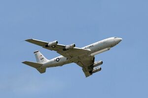 Над Украиной пролетел самолет разведки Е-8С Joint STARS