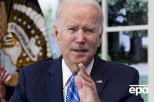 Байден (на фото) у розмові з Путіним закликав РФ до деескалації ситуації біля кордону України