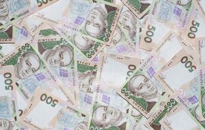 Курс гривны к доллару упал на семь копеек: с 27,21 грн/$ до 27,28 грн/$