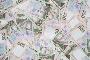 Курс гривны к доллару упал на семь копеек: с 27,21 грн/$ до 27,28 грн/$