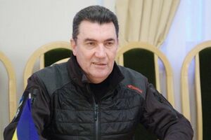 Одна із цілей купівлі акцій "Мотор Січі" – спроба забрати українські технології, заявив Данілов
