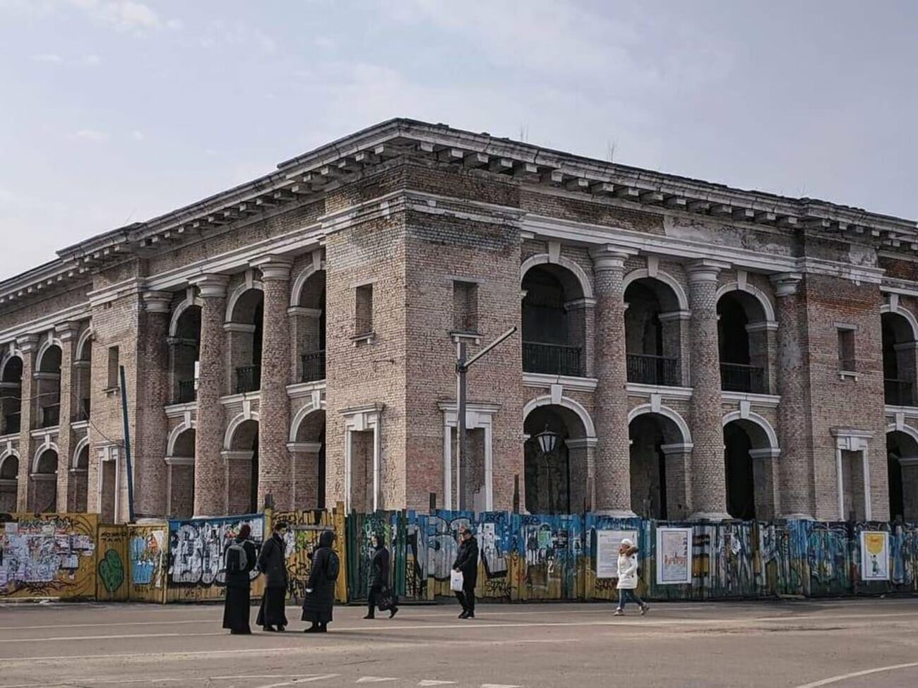 Стоимость ремонта Гостиного двора составляет 33 млн грн