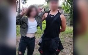 В качестве наказания суд запретил подросткам выходить из дома вечером до мая 2022 года