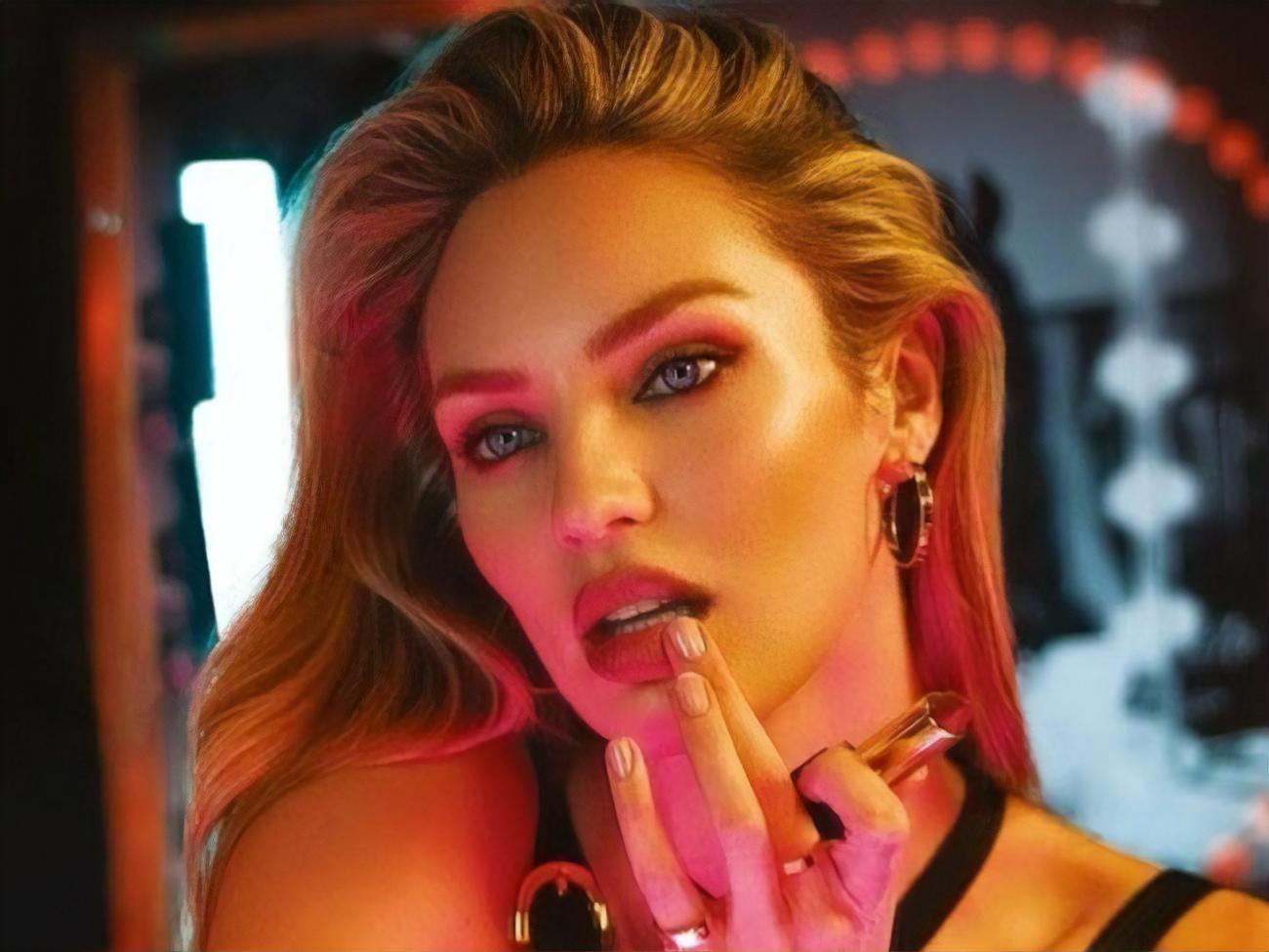 Подписчики поставили под фото Свейнпол больше 45 тыс. лайков