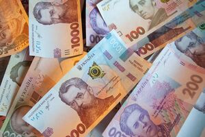За 11 місяців до держбюджету України надійшло трохи менше ніж 1 трлн грн