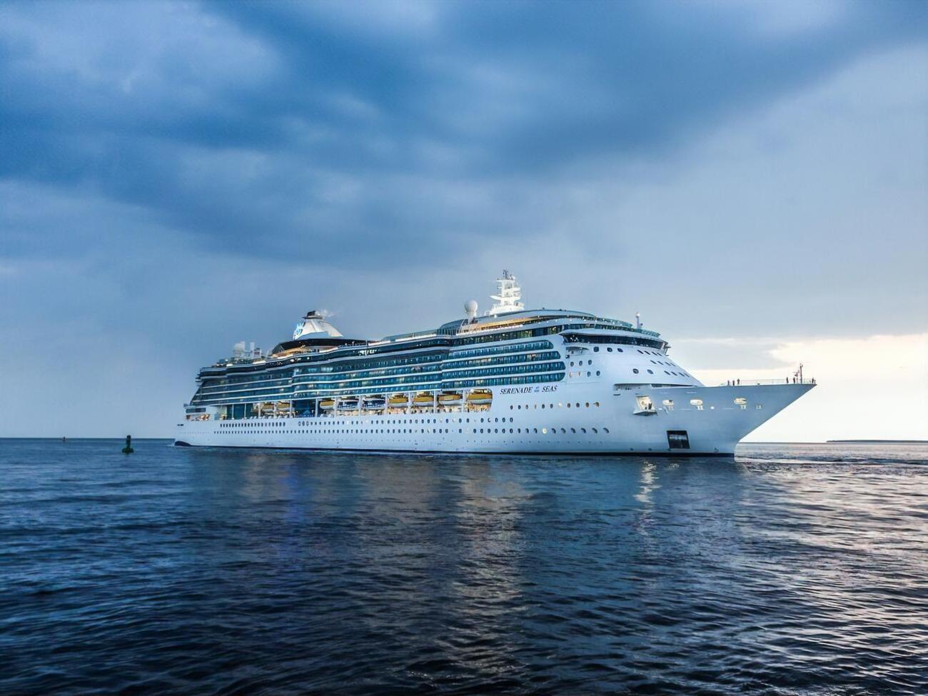 У 10 человек на судне тесты на коронавирус дали положительный результат