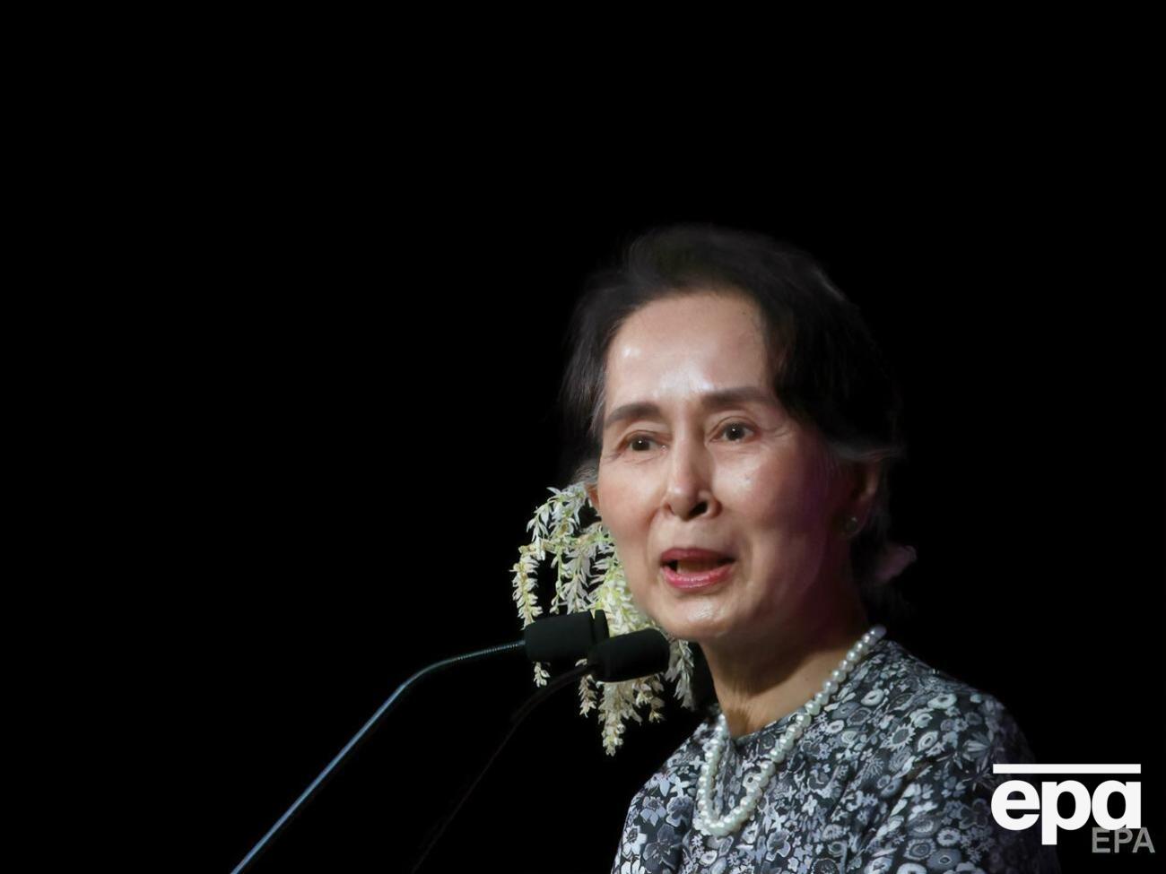 Аун Сан Су Чжі 1991 року&nbsp;стала лауреаткою Нобелівської премії миру