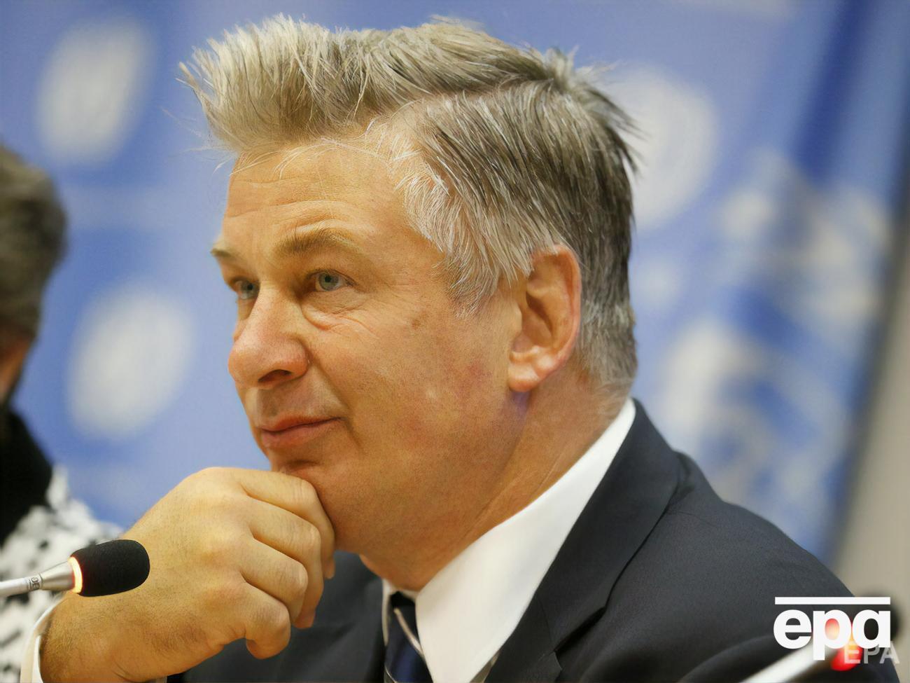 21 жовтня стало відомо, що Болдвін випадково вбив одного та поранив другого члена знімальної групи