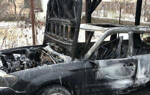 Subaru Forester закарпатського журналіста було повністю знищено вогнем