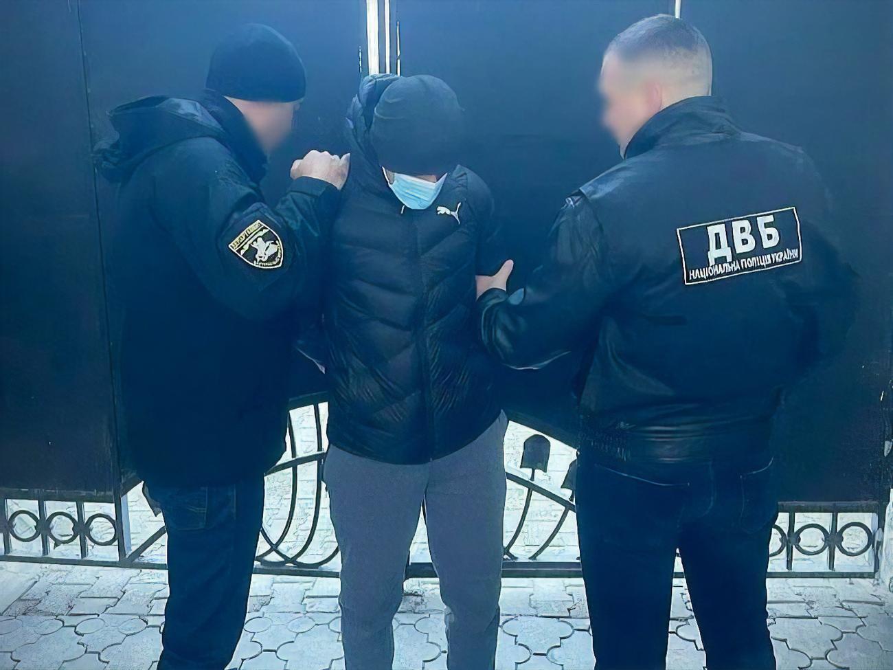 Чотирьох фігурантів затримали, трьом обрано запобіжний захід