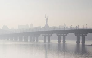 Синоптики обіцяють найближчими днями високу вологість та "густу важку хмарність практично на голові"