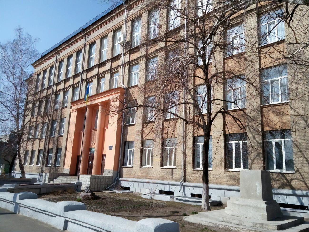 Среди "заминированных" &ndash; школа №59