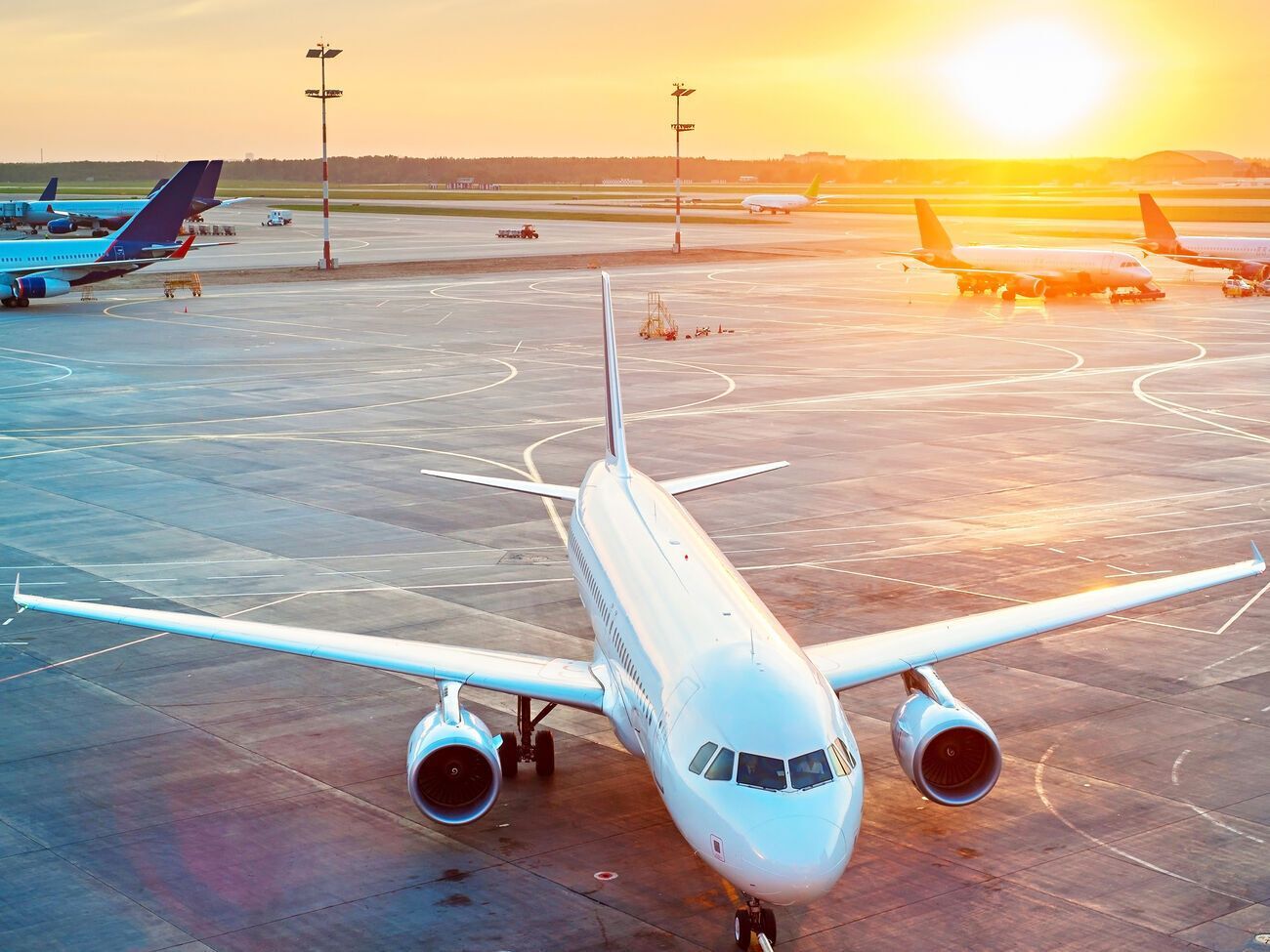 За даними СБУ, регулярні авіаперевезення до Криму здійснює 37 авіакомпаній із РФ