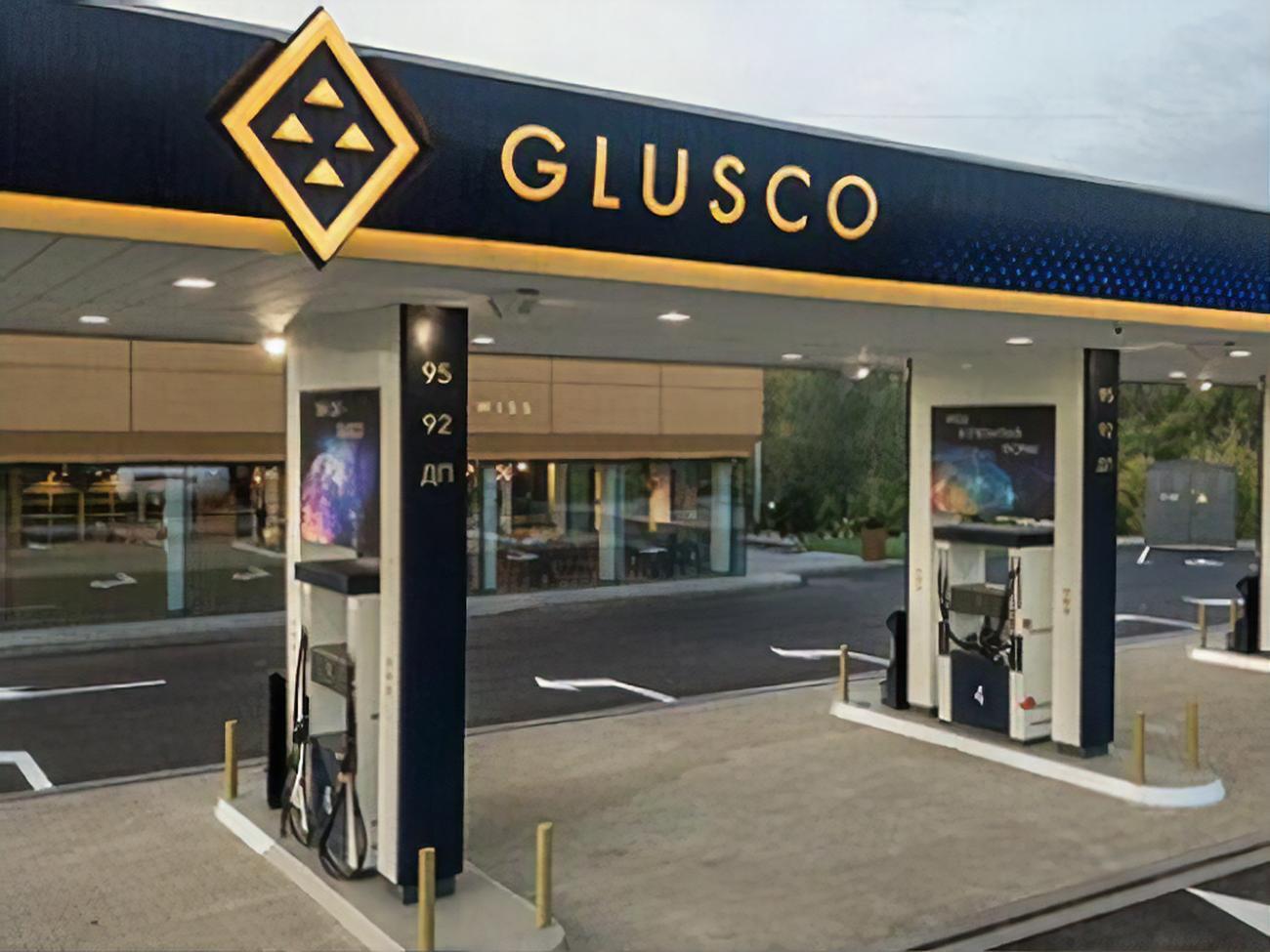 За інформацією ЗМІ, до продажу мережа АЗС належала другові Медведчука