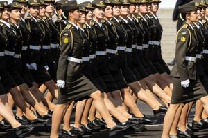В рядах ВСУ служит более 32 тыс. женщин, сообщил президент
