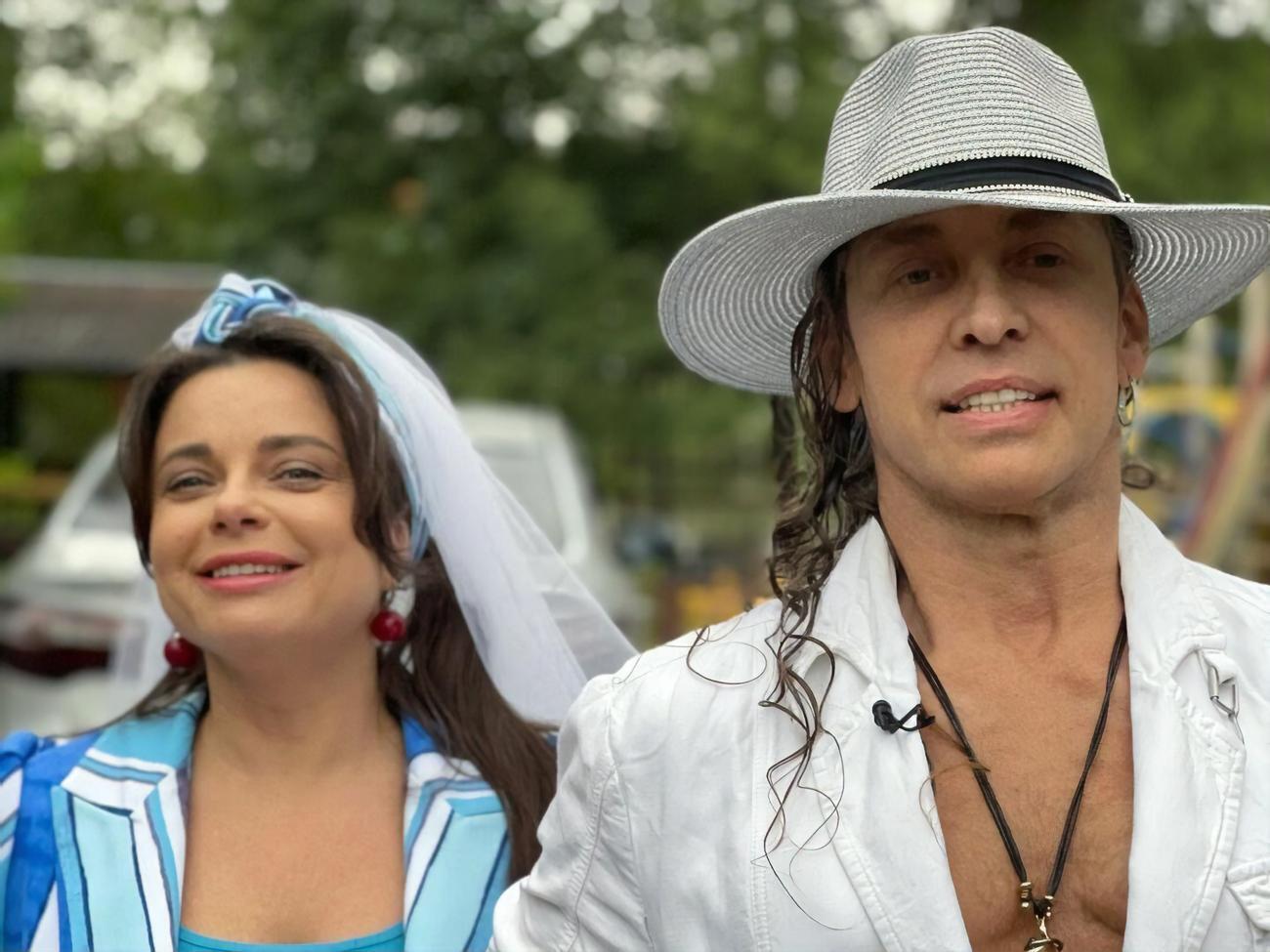 Королева и Тарзан вместе вышли в свет