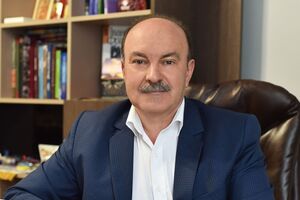 "Укрзалізниці" нужно обновлять парк грузовых вагонов. Но это не делается списанием вполне подходящих вагонов и вымыванием денег из экономики