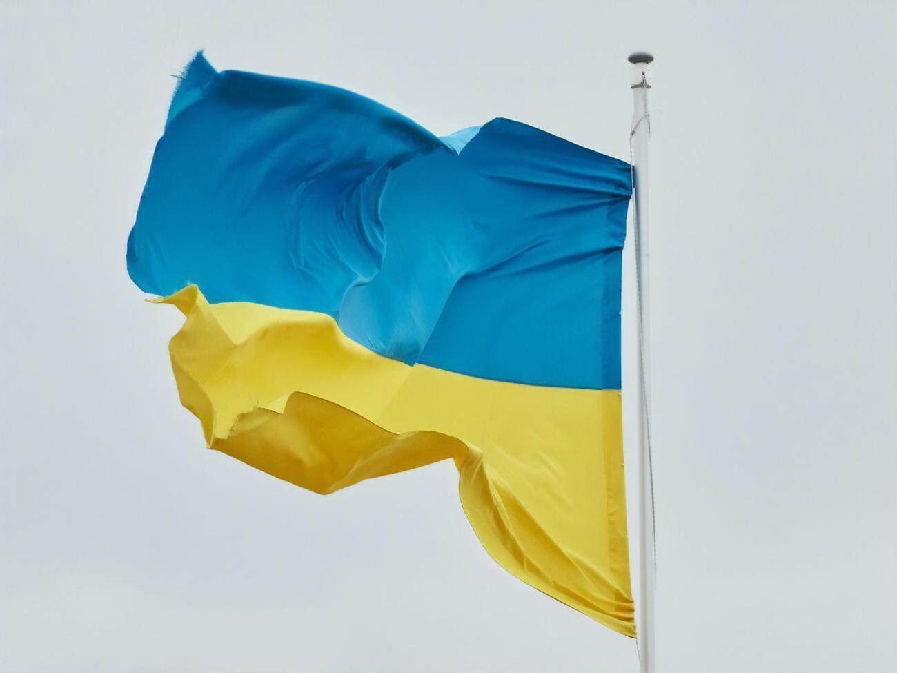 Подсудимого сочли виновным в надругательстве над государственным флагом