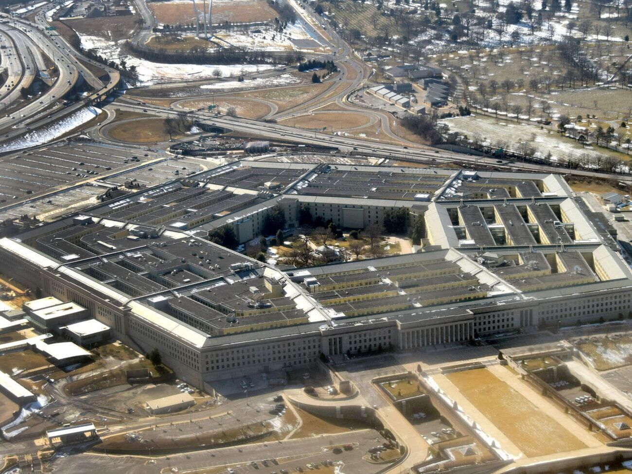 Пентагон планує низку сценаріїв у разі потреби проведення евакуації громадян США з України