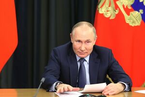 НАТО нарощує військовий потенціал поблизу кордонів РФ, сказав Путін