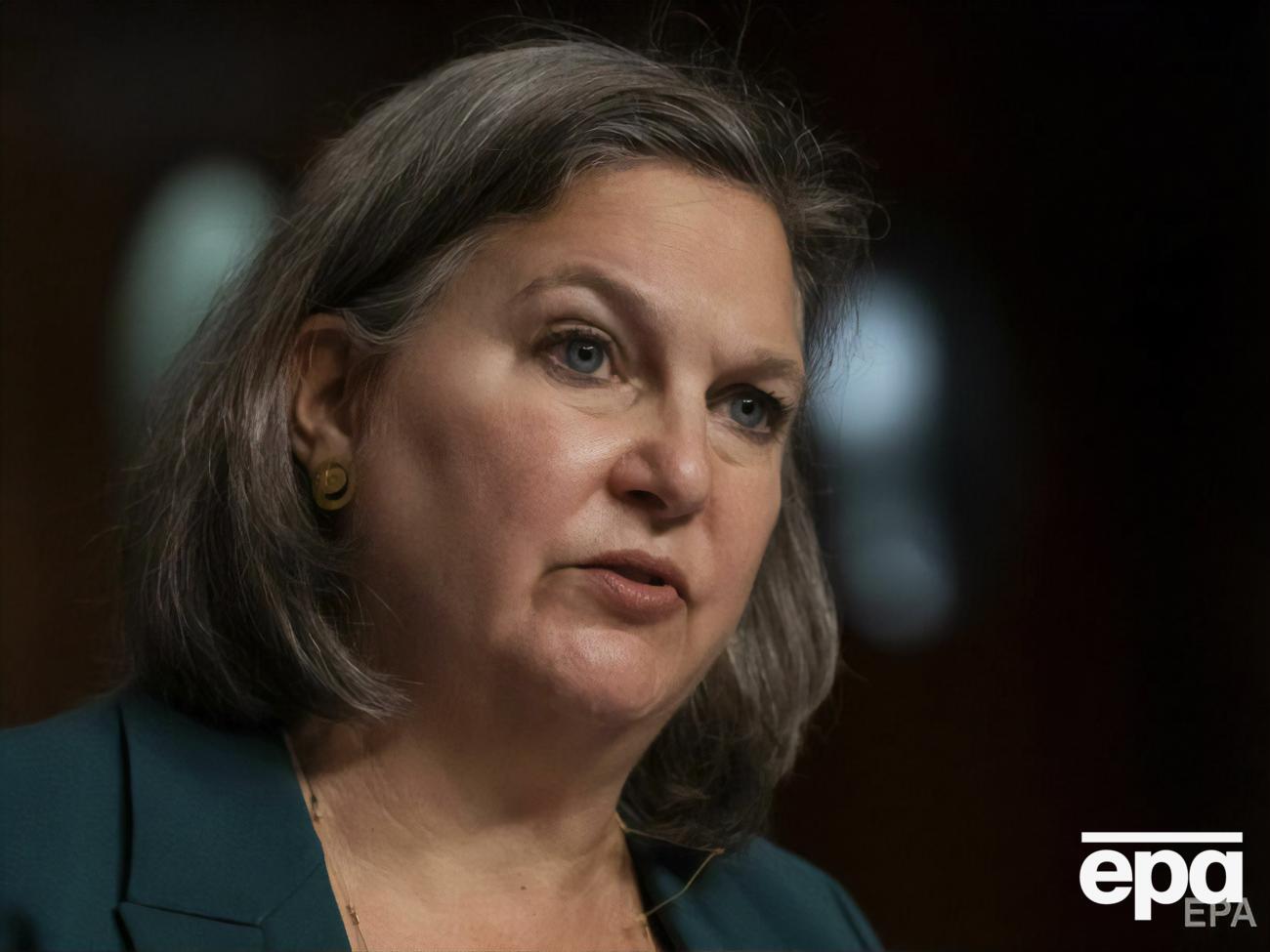 Нуланд: То, что мы обсуждаем, будет эквивалентно фактической изоляции России от мировой финансовой системы