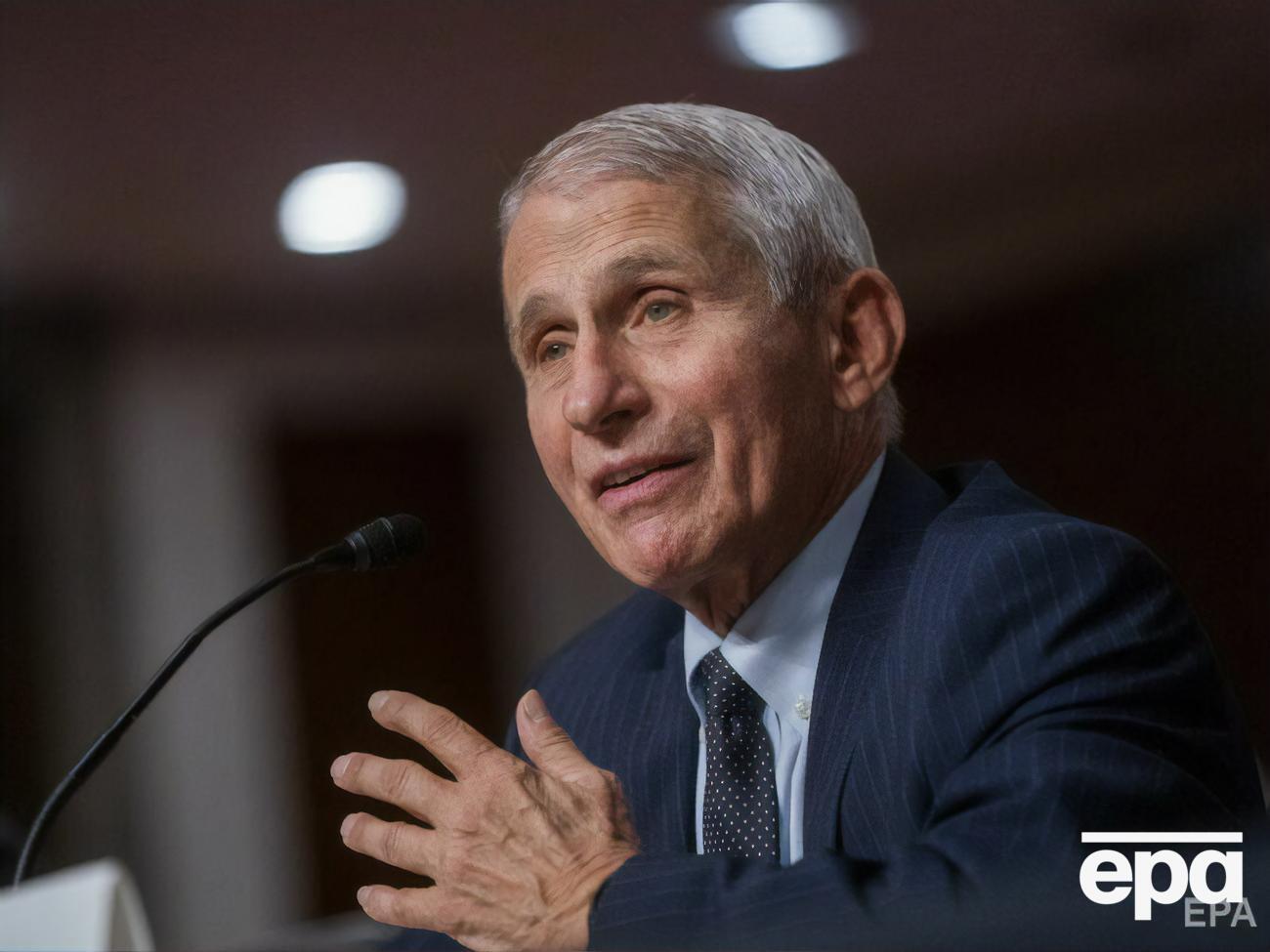 По словам Фаучи, "Омикрон" наверняка не более серьезен, чем "Дельта"