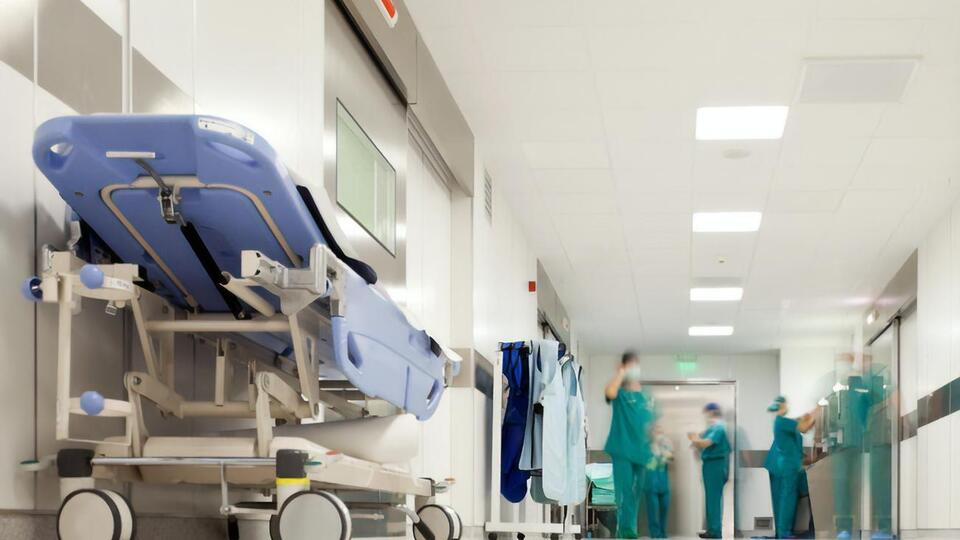 В Украине в среднем в день госпитализируют 2617 человек с COVID-19